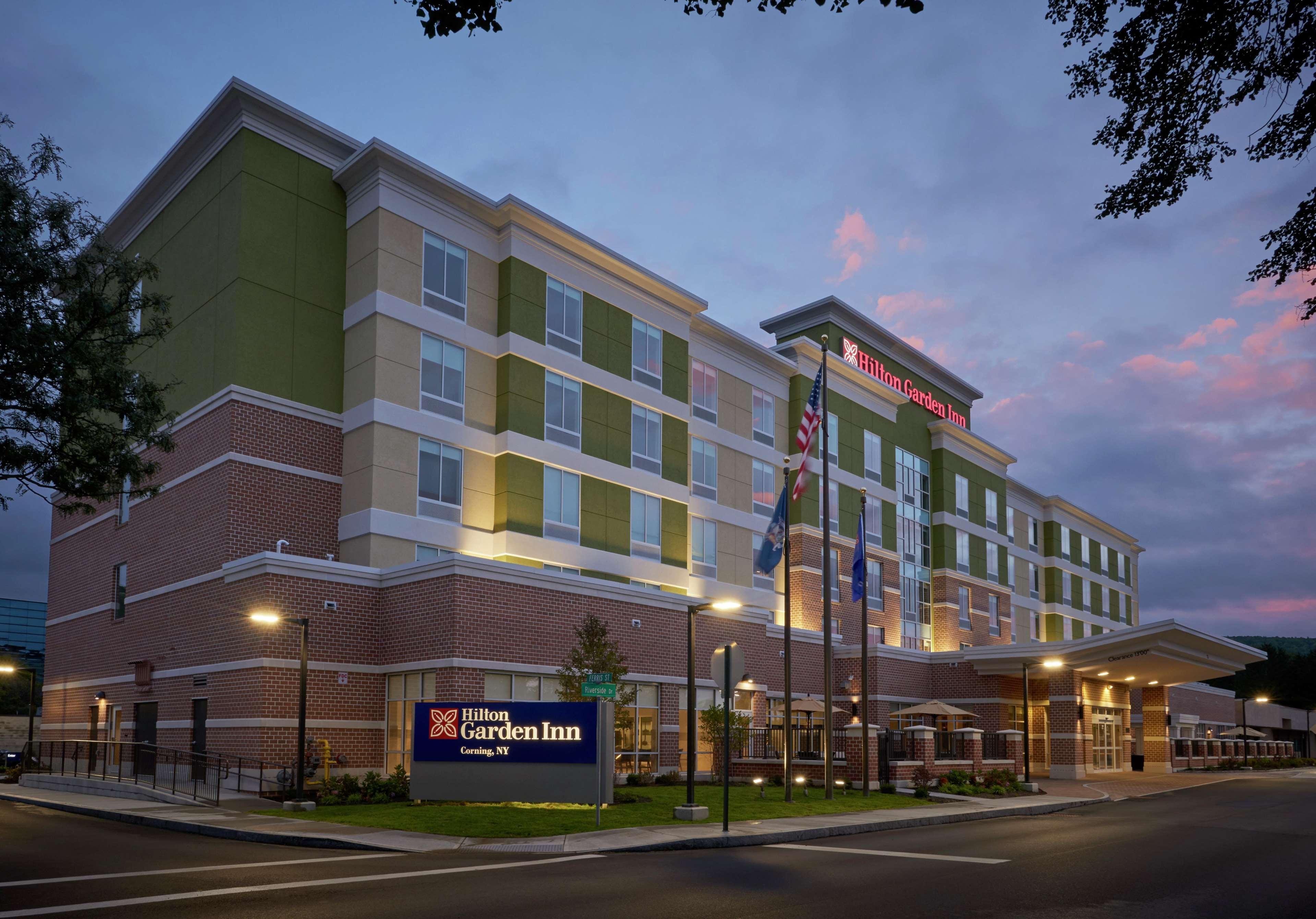 Hilton Garden Inn Corning Downtown Exterior foto